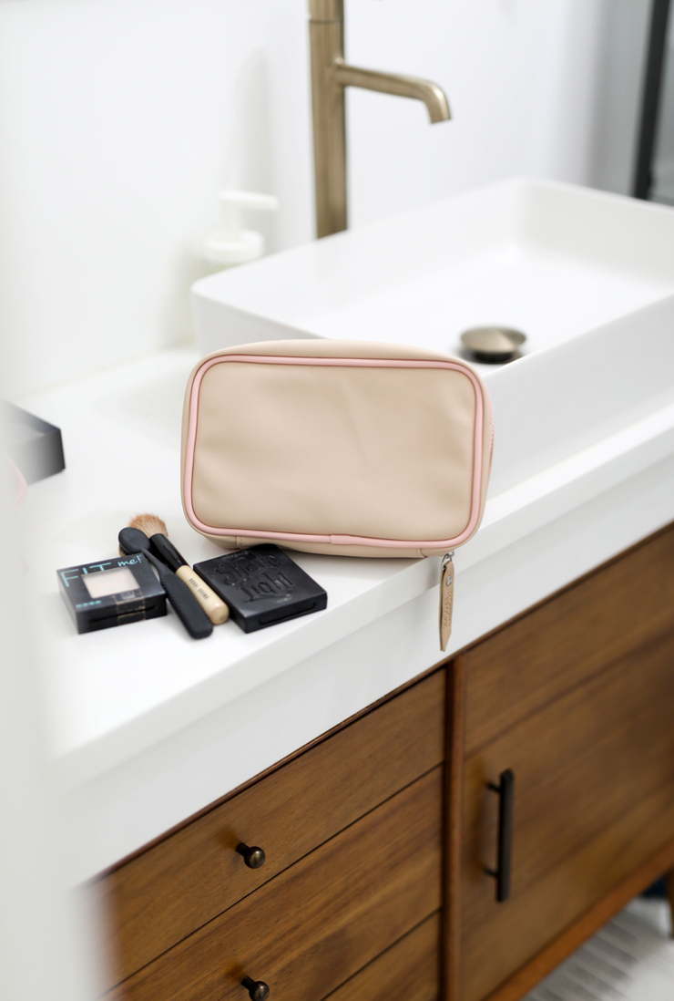 Cosmetic Bag - Clear / Tan